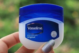 Apollo Petroleum Jelly Vs Vaseline: What Is The Difference?