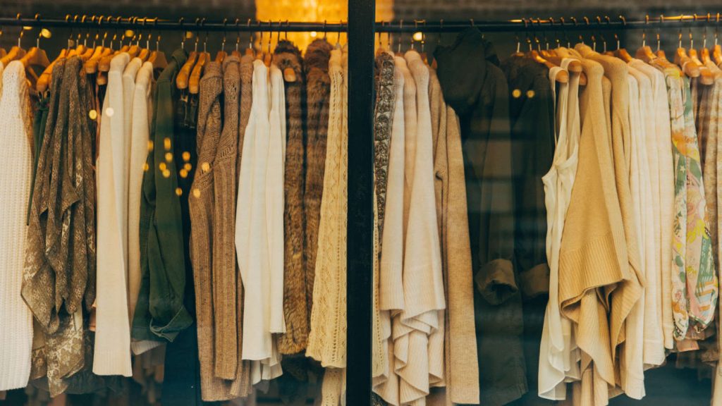 Sustainable Fashion: A Guide to Eco-Friendly Shopping and Brands