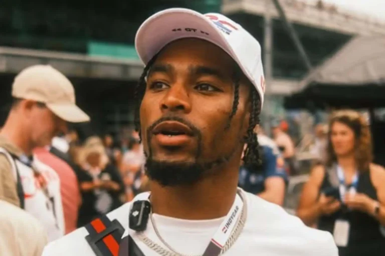 Jonathan Owens Height: How Tall Is the NFL Star?